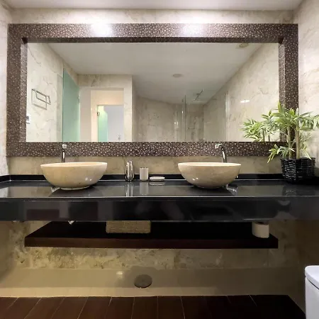 B-rent Eva's Atlantic * קורלחו